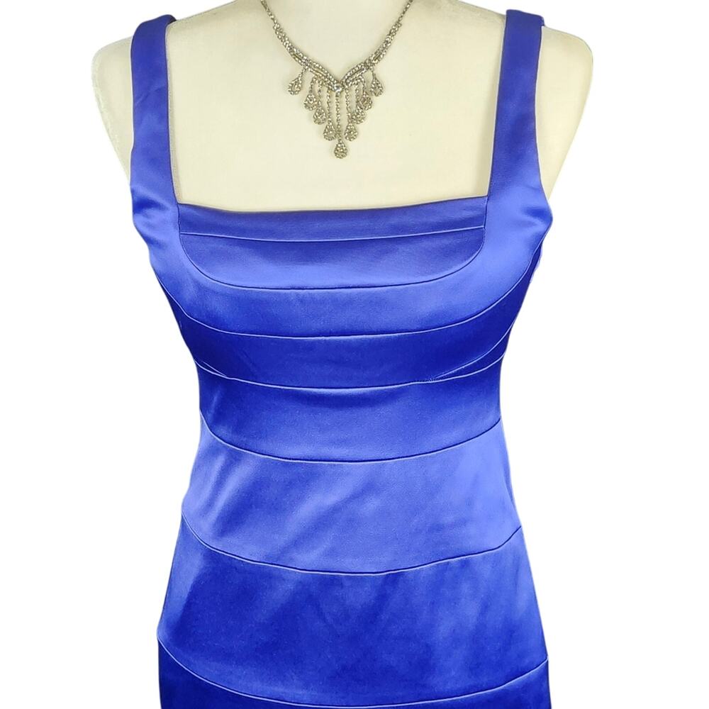 Signature by Sangria Royal Blue Dress • Size 4 • Lined • Form Fitting • EUC